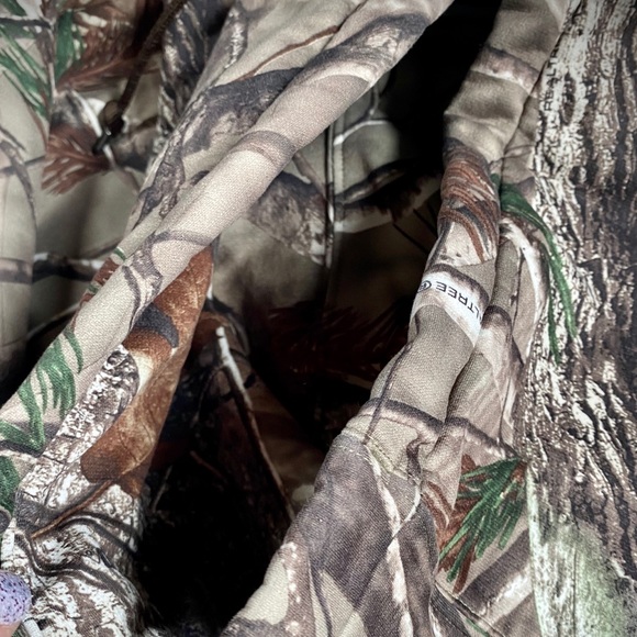 Under Armor camo hoodie - Picture 5 of 7